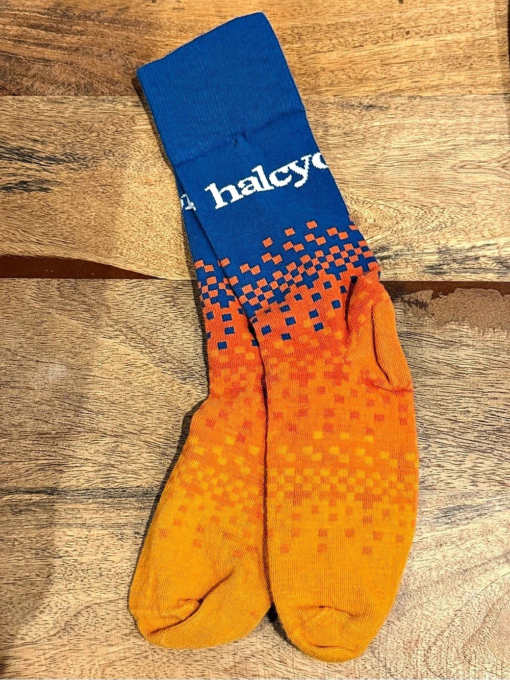 halcyon Geometric Pattern Socks in Orange & Blue Like New 8-12